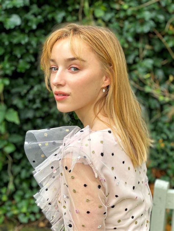 Phoebe Dynevor on her Bridgerton micro bangs: Everyone was happy it wasn’t my real hair