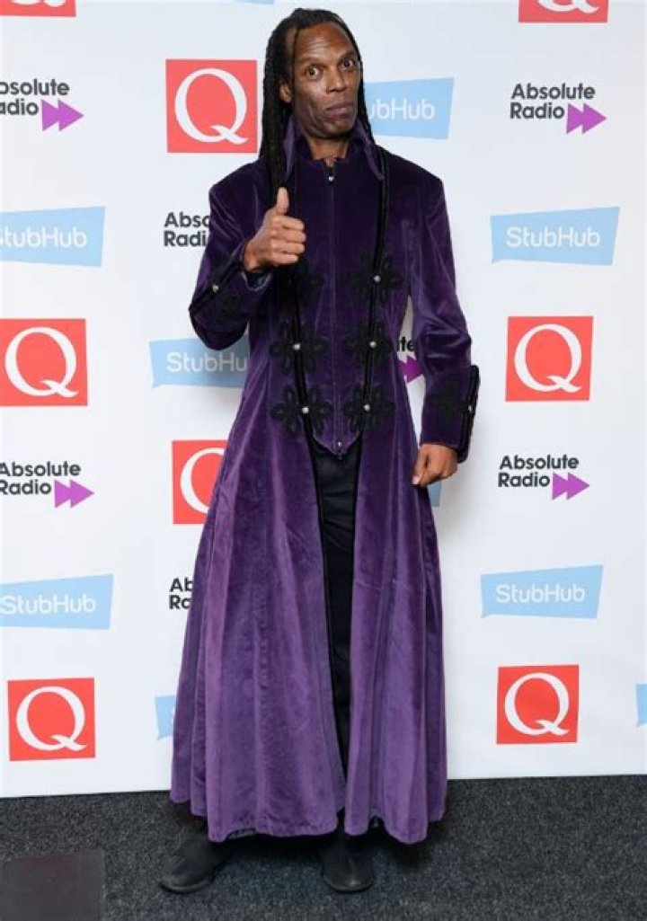 Ranking Roger Bio (Wiki) 