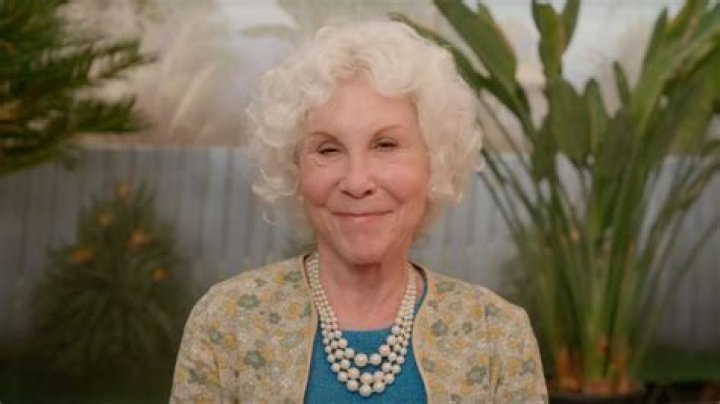 Rhea Perlman Bio (Wiki) 