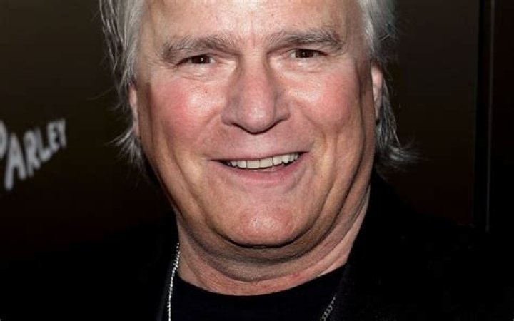 Richard Dean Anderson Net Worth - Wiki, Age, Weight and Height, Relationships, Family, and More