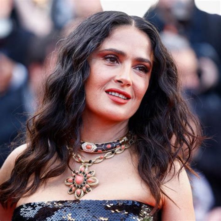	Salma Hayek explains her excessive cleavage at the Golden Globes	