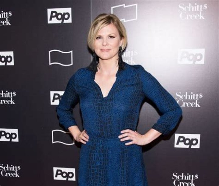 Sandra Gal Bio (Wiki) 