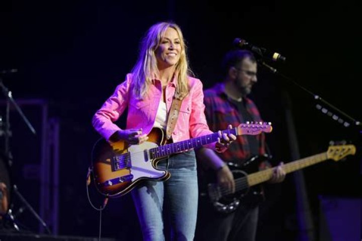 Sheryl Crow Net Worth - Wiki, Age, Weight and Height, Relationships, Family, and More