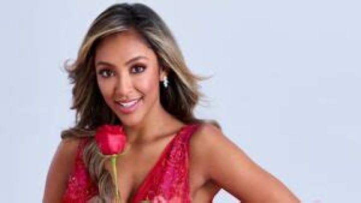 Tayshia Adams Bio (Wiki) 