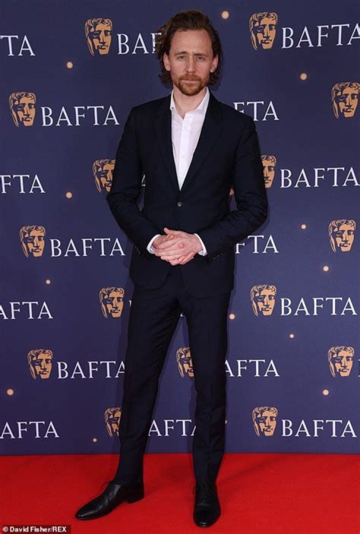 Tom Hiddleston looks tired, sexy at the Berlinale: would you hit it?