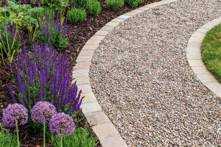 What is the best gravel for a walkway?