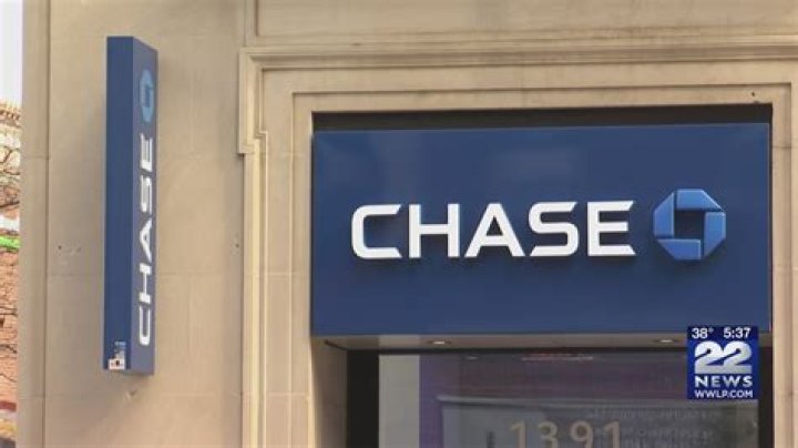 Who is in the new Chase Commercial?