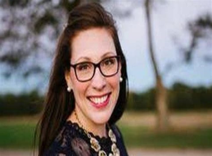 Who Is Victor Davis Hanson’s Wife, Cara Hanson? Explore His Married Life