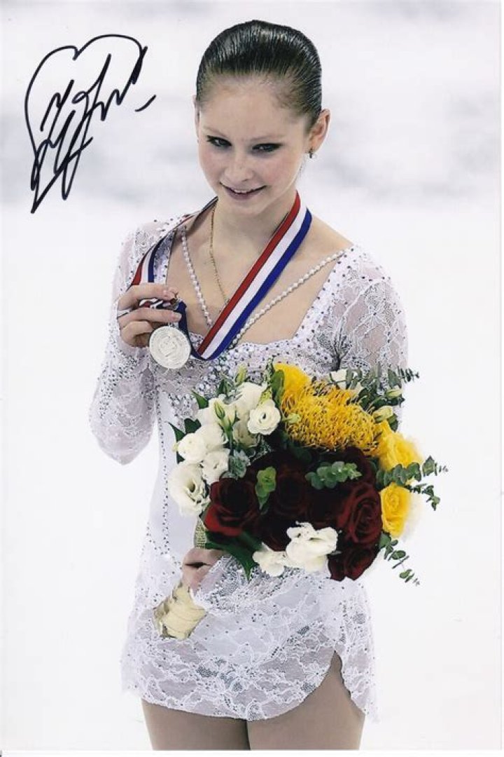 Yulia Lipnitskaya, Russian Olympic figure skater delivers a baby girl!